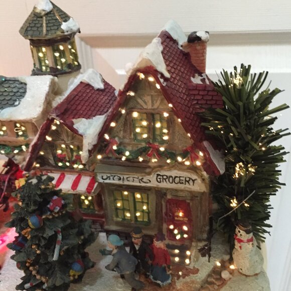 Vintage Victorian Village Fiber Optic Christmas Scene Village Display w/Original - Picture 6 of 11